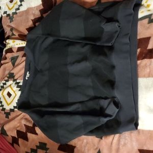 Black Gap Sweat Shirt